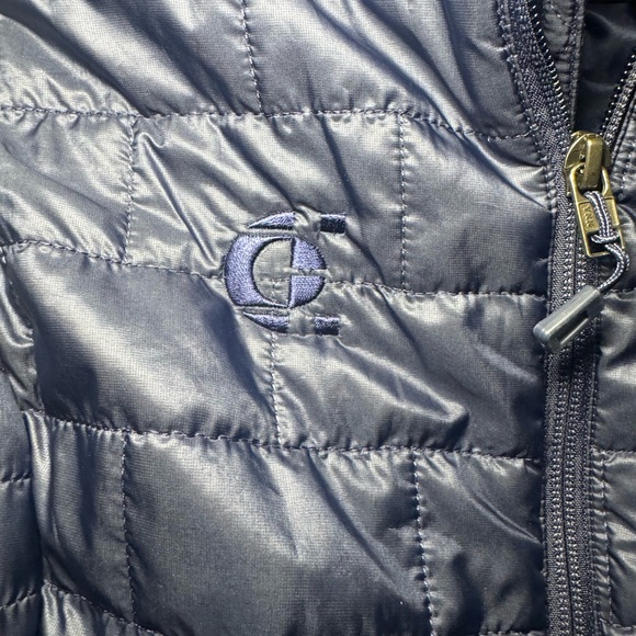 Patagonia Woman’s Puffer Vest - Picture 6 of 6